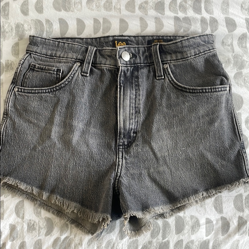 Lee Gray Jean Shorts High-Waisted Frayed Hem